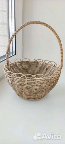 Корзинка плетёная из ротанга