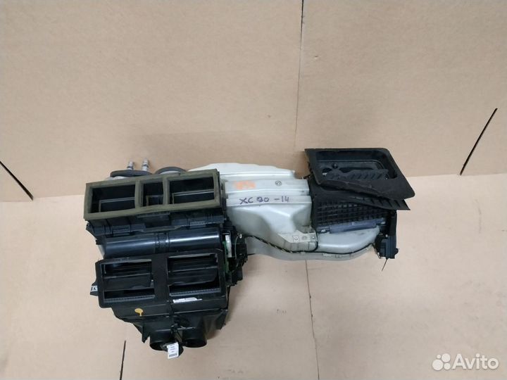 Вольво XC90 2003-2014 корпус печки