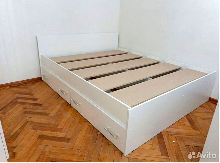 Кровать в наличии напрямую со склада