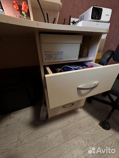 Компьютерный стол