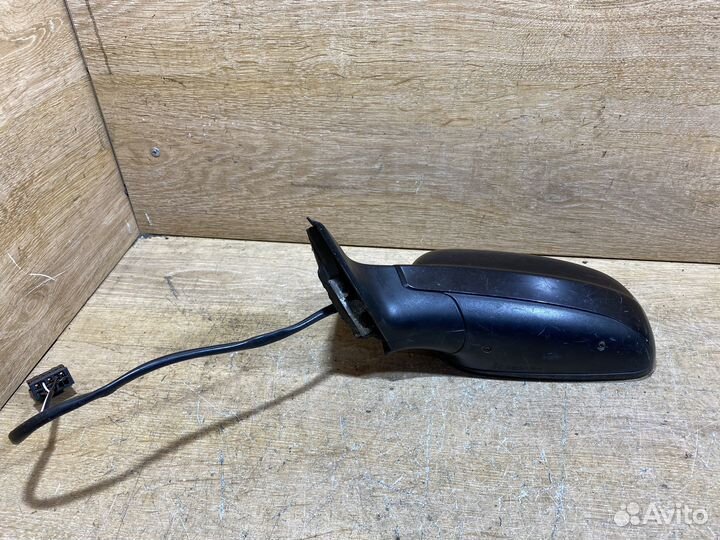 Зеркало левое VW Passat B5 Арт. 7720993