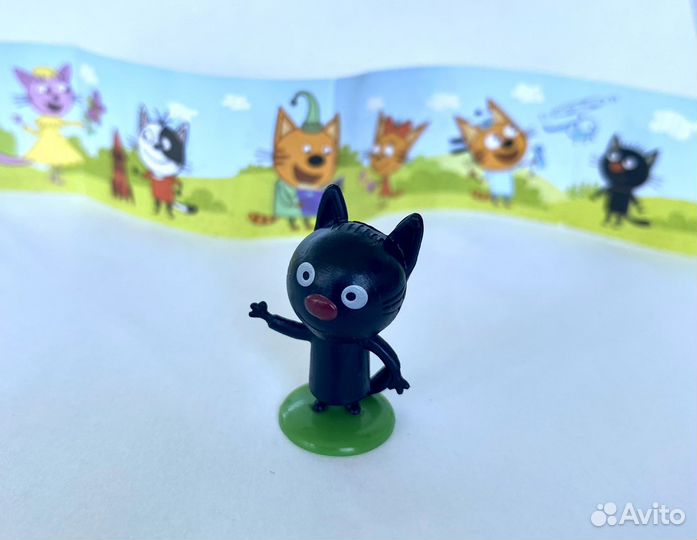 Фигурки киндеры Три кота