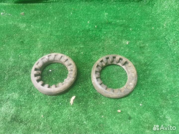 Отбойник амортизатора задний Volvo S40 II 1.6 2006