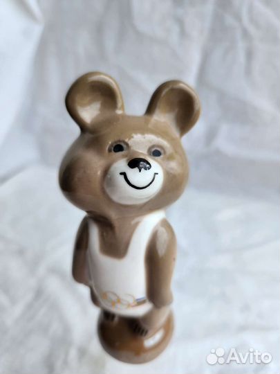 Олимпийский мишка на подставке 1980 СССР