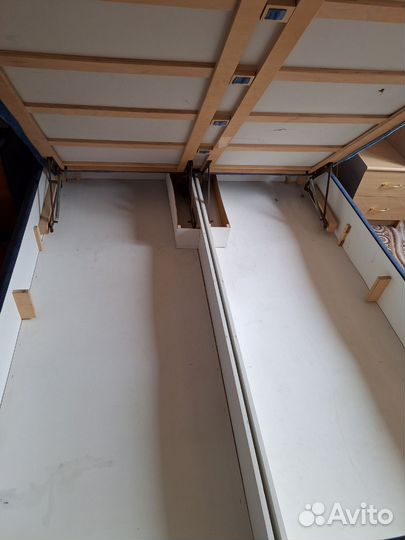 Кровать двухспальная с матрасом 160 200 бу