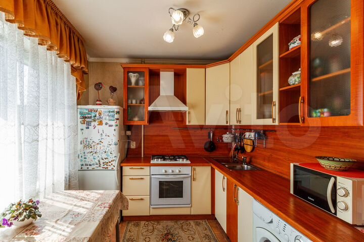 2-к. квартира, 50 м², 6/10 эт.