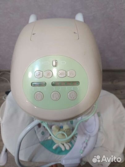 Кресло качалка для ребенка с маятником