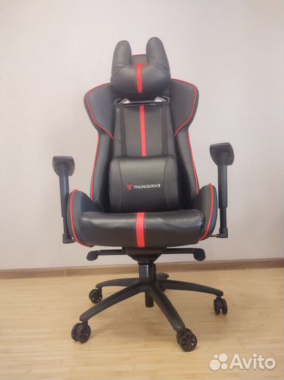 Компьютерное кресло Thunder X3