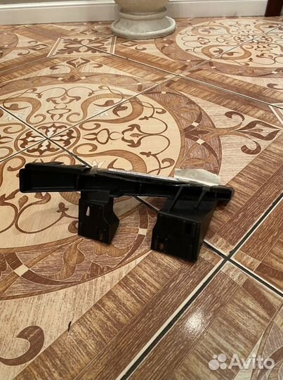 Audi q7 4L Кронштейн переднего бампера левый с 200