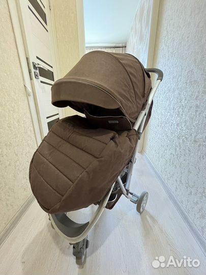 Детская прогулочная коляска