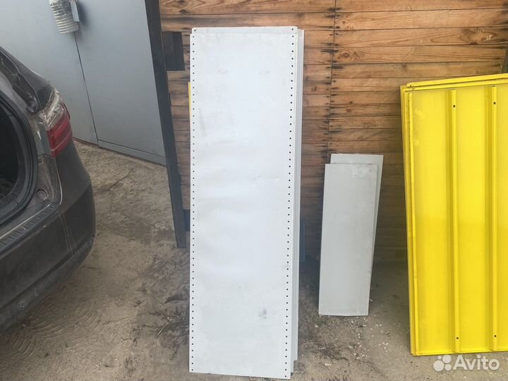 Металлические полки и кронштейны для полок