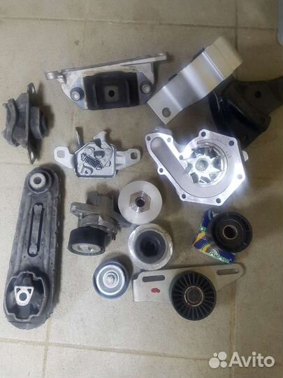 Запчасти на рено Logan l