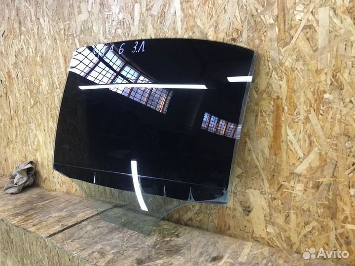 Стекло двери заднее левое Volkswagen Jetta 6 седан
