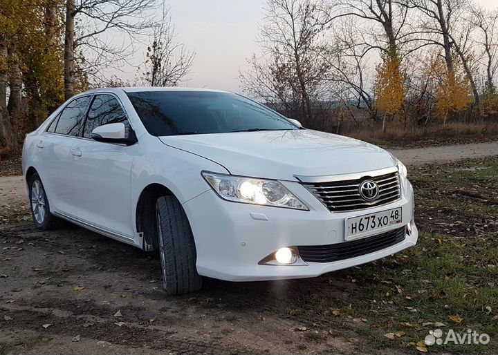 Прокат авто на торжество с водителем