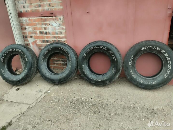 Bridgestone Dueler A/T 235/85 R16