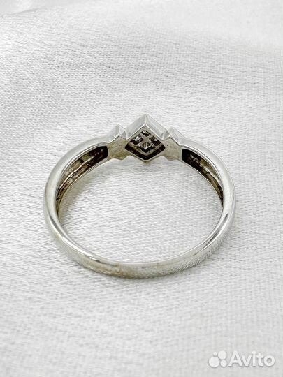 Золотое кольцо с бриллиантами 750 / 3.37 гр