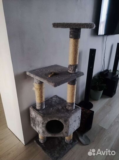 Домик для кошки с когтеточкой бу