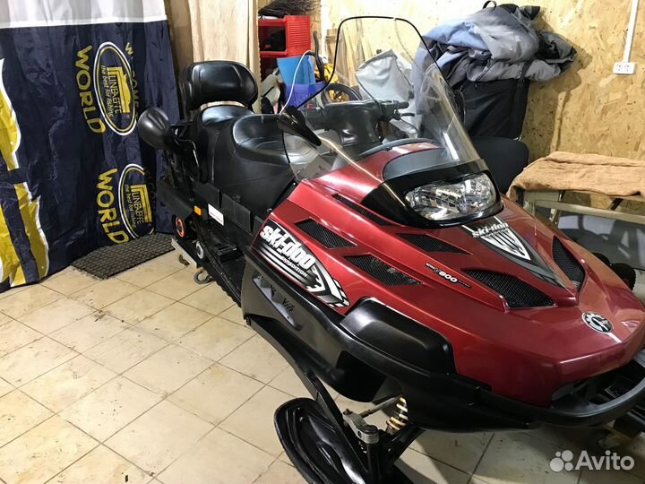 BRP Ski-Doo Expedition TUV V-800
