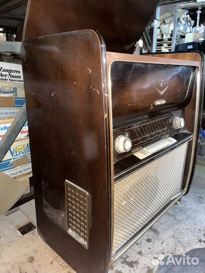 Ламповый приёмник Grundig 7000. 243