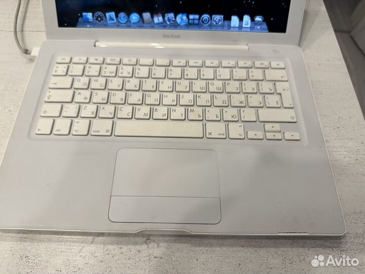 Ноутбук apple MacBook