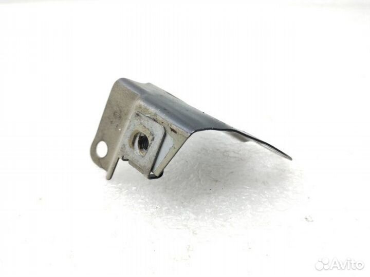 Кронштейн крыла передний правый Bmw 5-Series F11