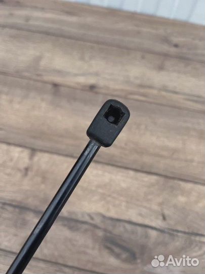 Газовый амортизатор капота Nissan Teana 2.0