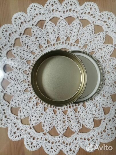 Банка от черной икры жестяная железная