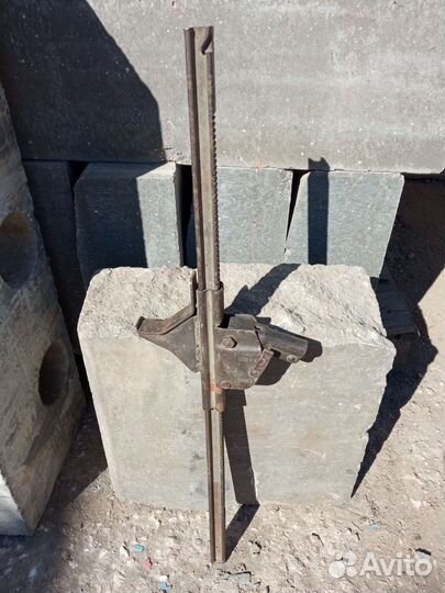 Домкрат реечный