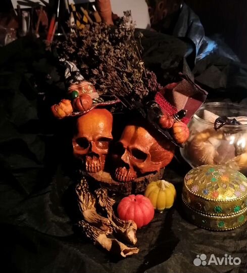 Череп декоративный к Хеллоуину