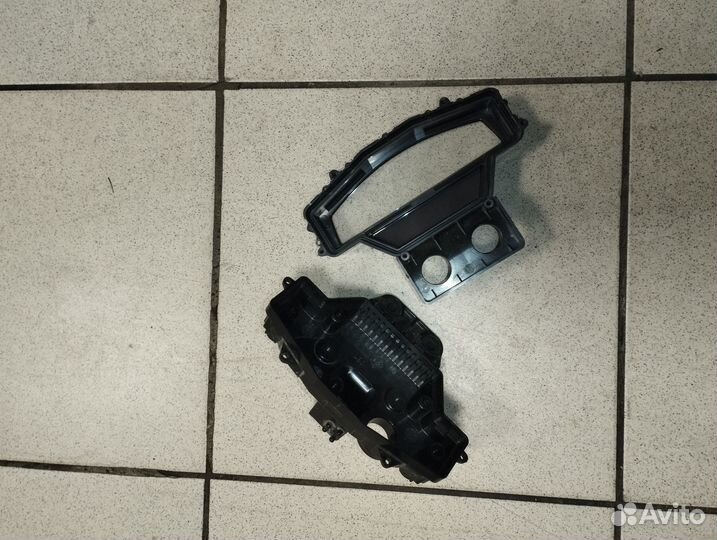 Корпус приборной панели Suzuki Boulevard M109R