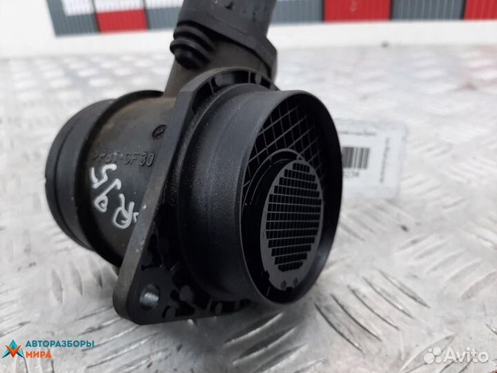 Расходомер воздуха Volkswagen Sharan 2000