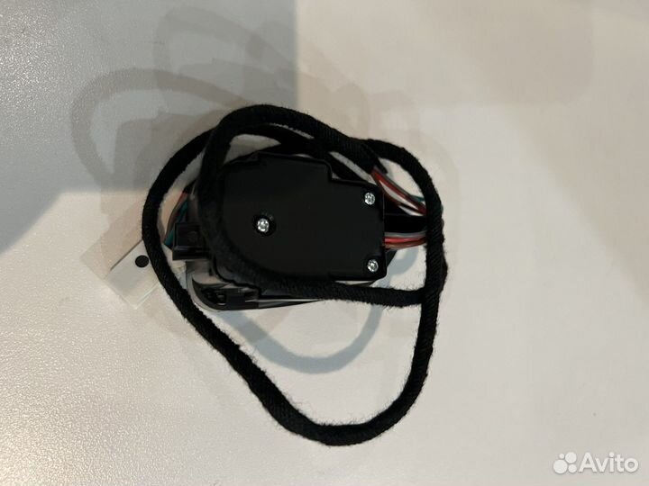 Блок управления стеклоподъемниками Мерседес R230