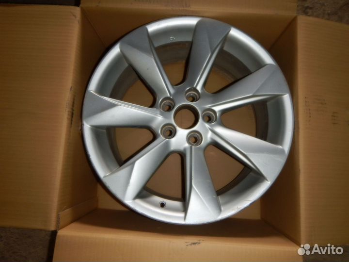 Диск колеса Lexus RX 4