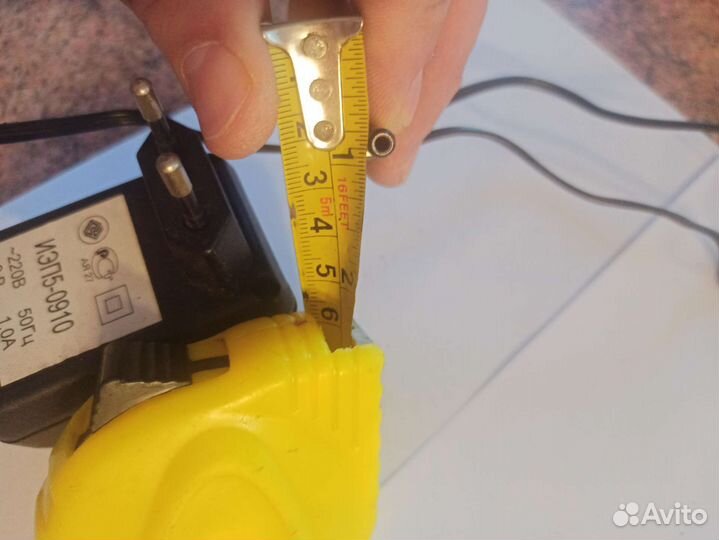 Источник переменного напряжения