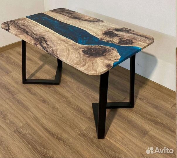 Компьютерный стол 'Strong Card'