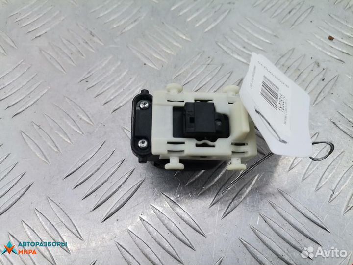 Кнопка стеклоподъемника Mercedes-Benz C-Класс