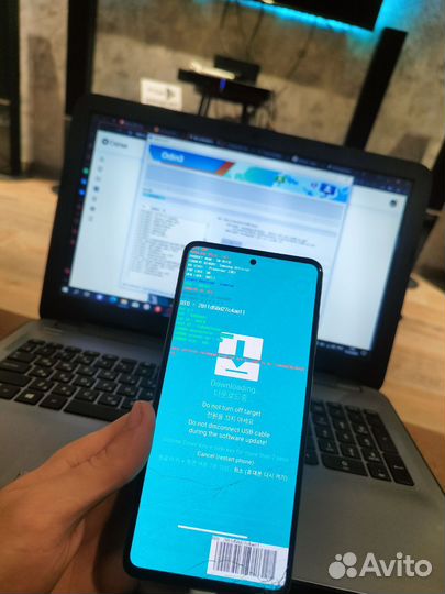 Ремонт смартфонов Apple / Samsung / Xiaomi / Honor