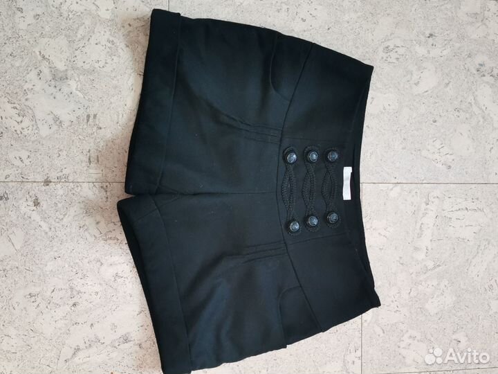 Шорты шерстяные женские Promod