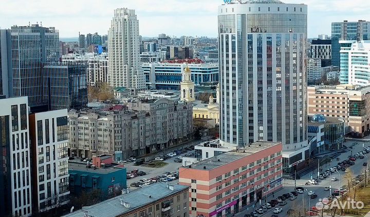 Охранник бизнес-центра