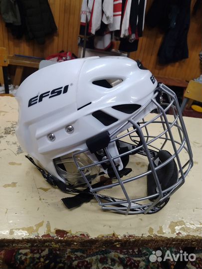 Шлем хоккейный