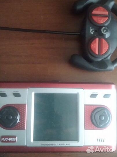 Карманная игровая приставка