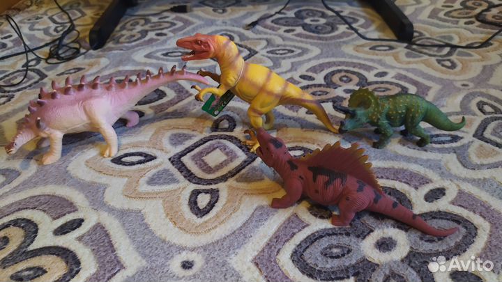 Динозавры игрушки
