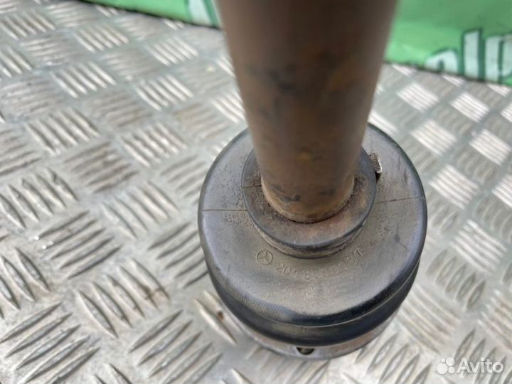 Полуось задний Mercedes-Benz W124 M104 2.8 1993