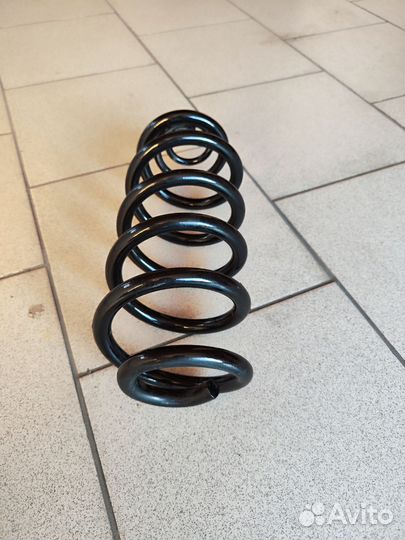 Пружина подвески задняя BMW X5