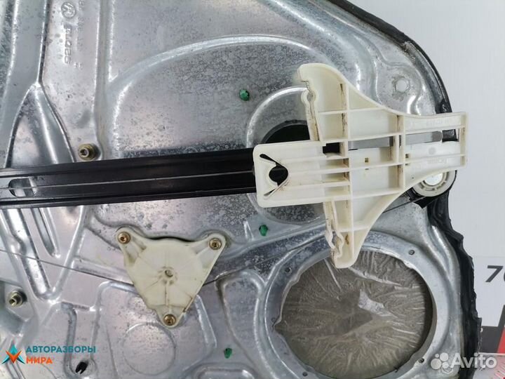 Стеклоподъемник электрический задний левый