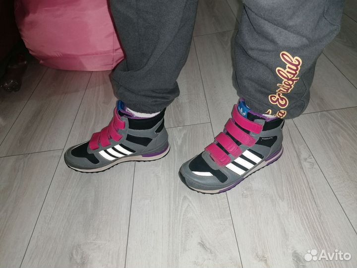Кроссовки adidas
