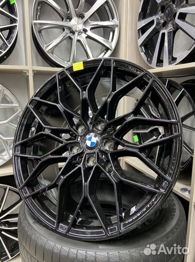 BMW r19 одной ширины 5*112 чёрный глянец