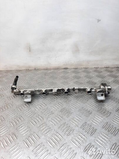 Топливная рампа Ford Focus 1.6 hxda 2005