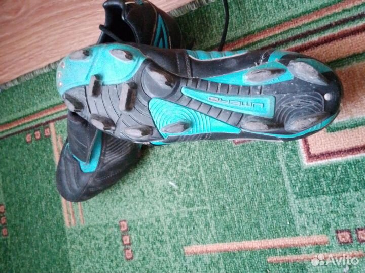 Футбольные бутсы