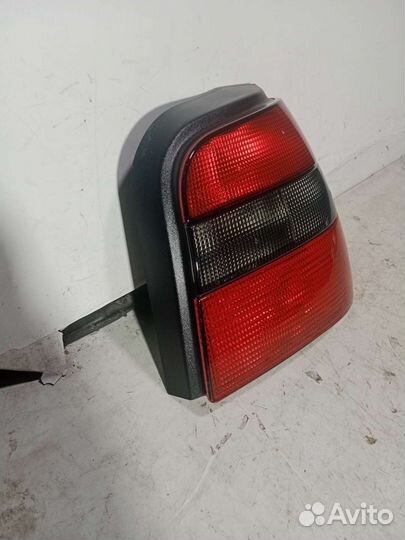 Фонарь правый Skoda Felicia Hella